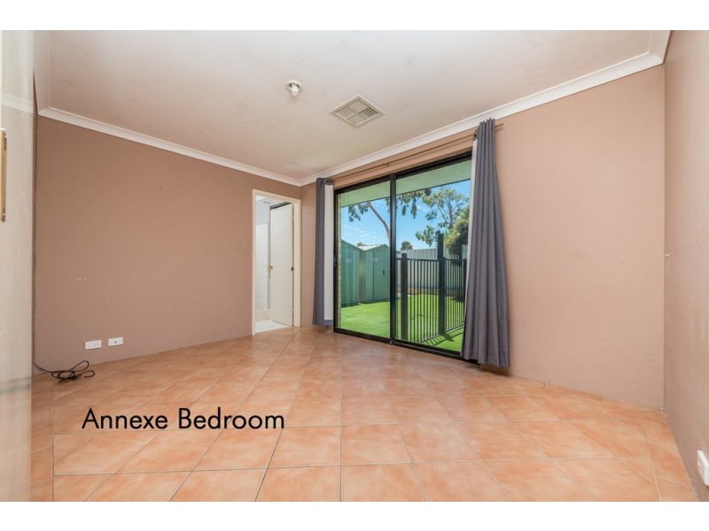 1 Clarafield Meander, Tapping WA 6065