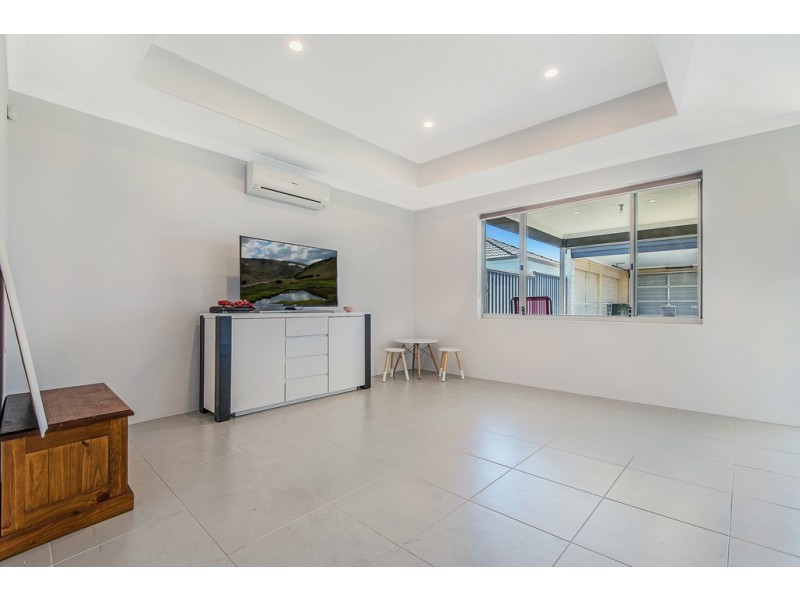 21 Saunton Way, Ridgewood WA 6030