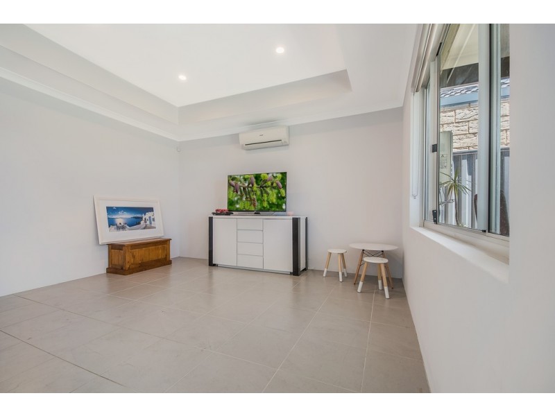 21 Saunton Way, Ridgewood WA 6030