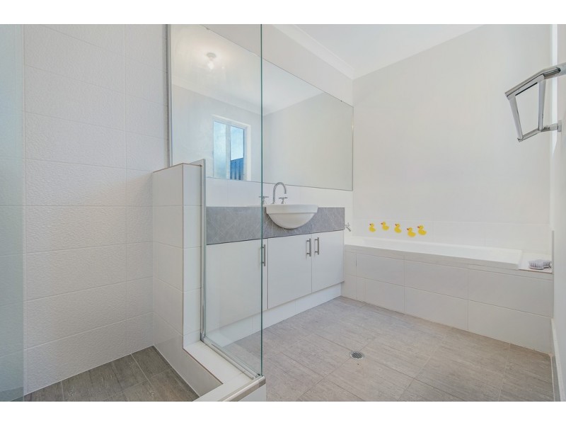 21 Saunton Way, Ridgewood WA 6030