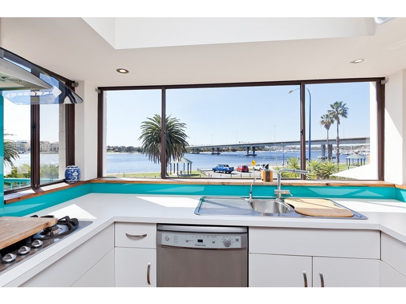 13 Riverside Road, East Fremantle WA 6158
