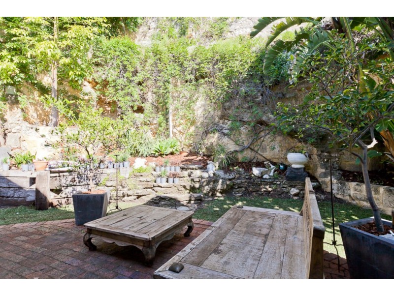 13 Riverside Road, East Fremantle WA 6158