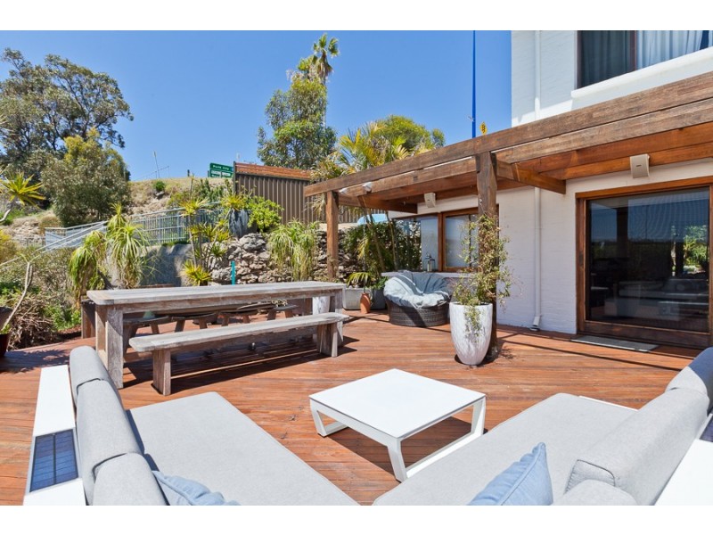 13 Riverside Road, East Fremantle WA 6158