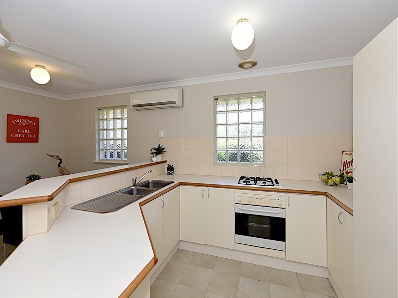 8/135 Alice Street, Doubleview WA 6018