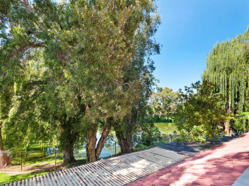 160/12 Wall Street, Maylands WA 6051