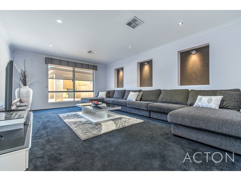 68 Millendon Street, Carramar WA 6031