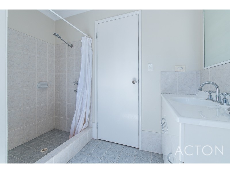 68 Millendon Street, Carramar WA 6031