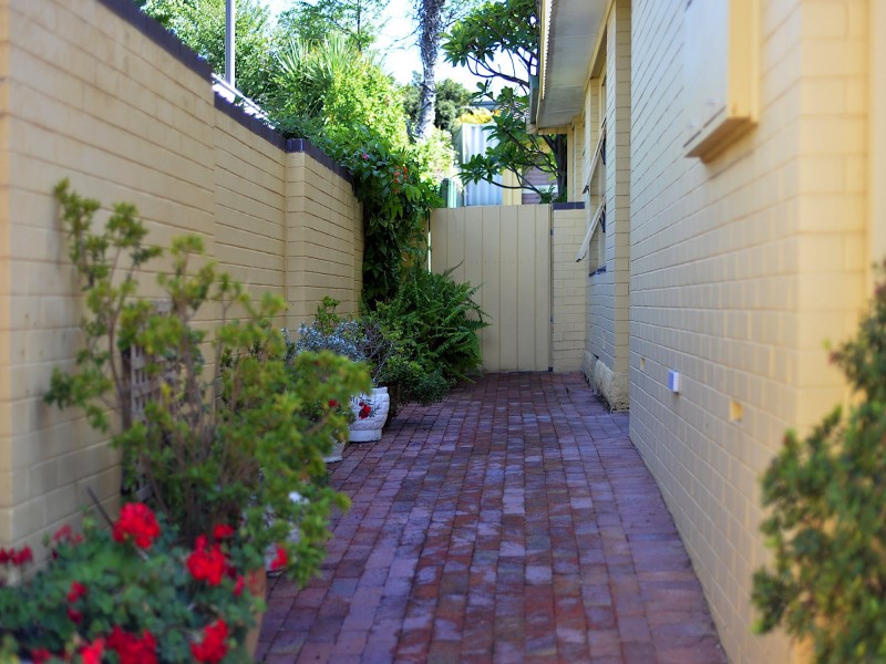 35 Woodlands Street, Woodlands WA 6018