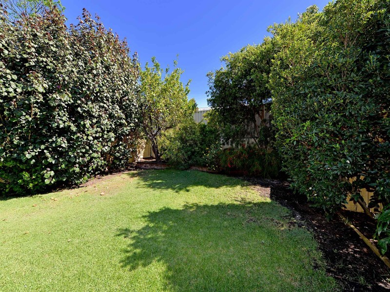 35 Woodlands Street, Woodlands WA 6018