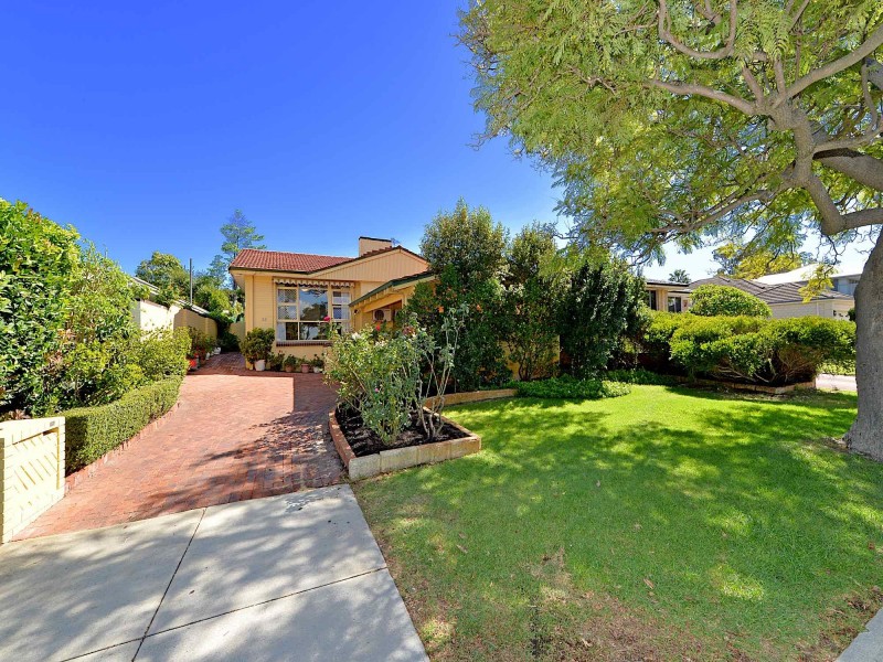 35 Woodlands Street, Woodlands WA 6018