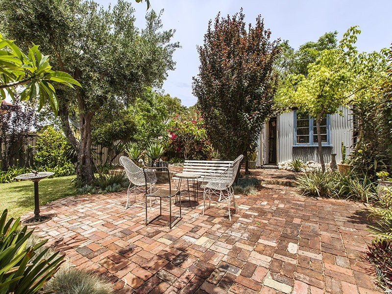 89 King Street, East Fremantle WA 6158