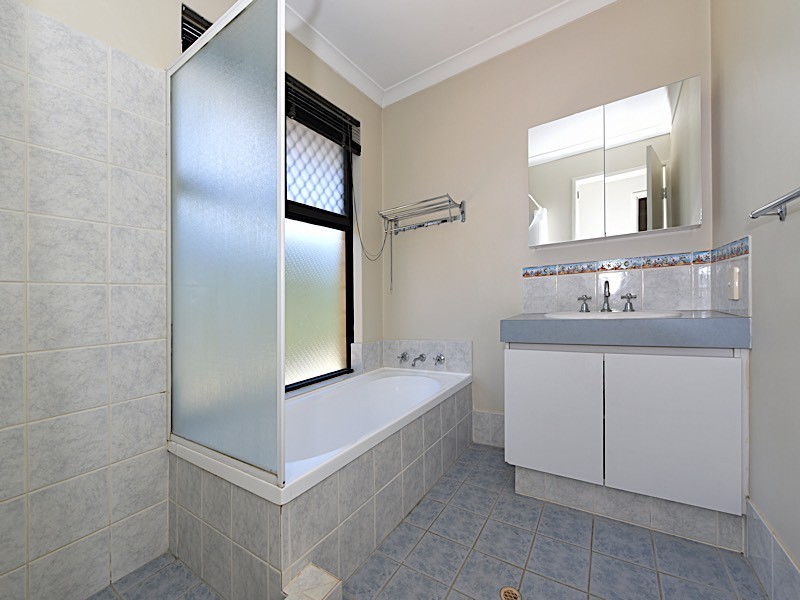 9 Hardwood Turn, Merriwa WA 6030