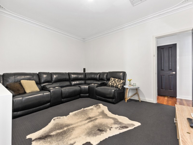 34 Sergeant Road, Melville WA 6156