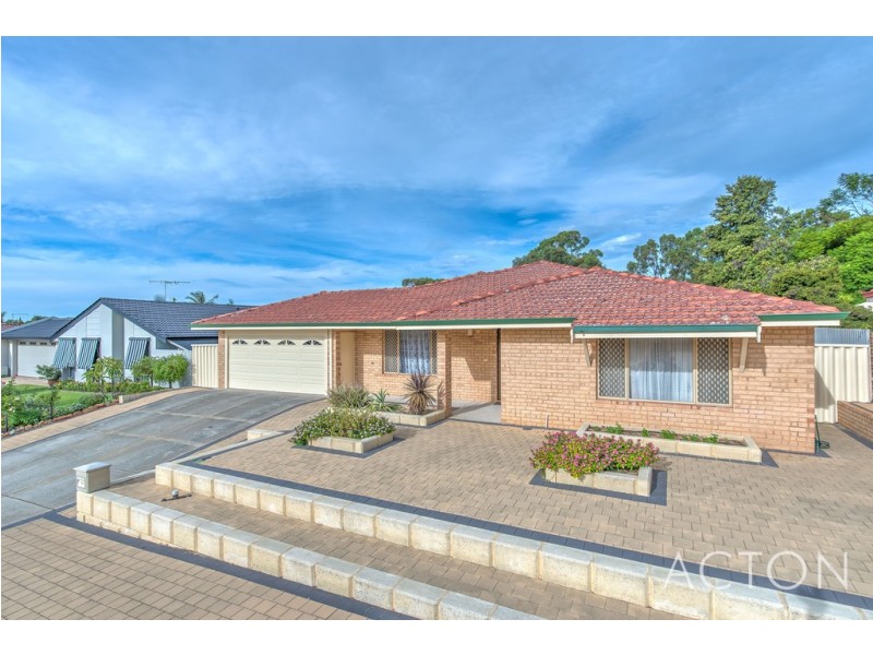 34 Wimbledon Drive, Kingsley WA 6026