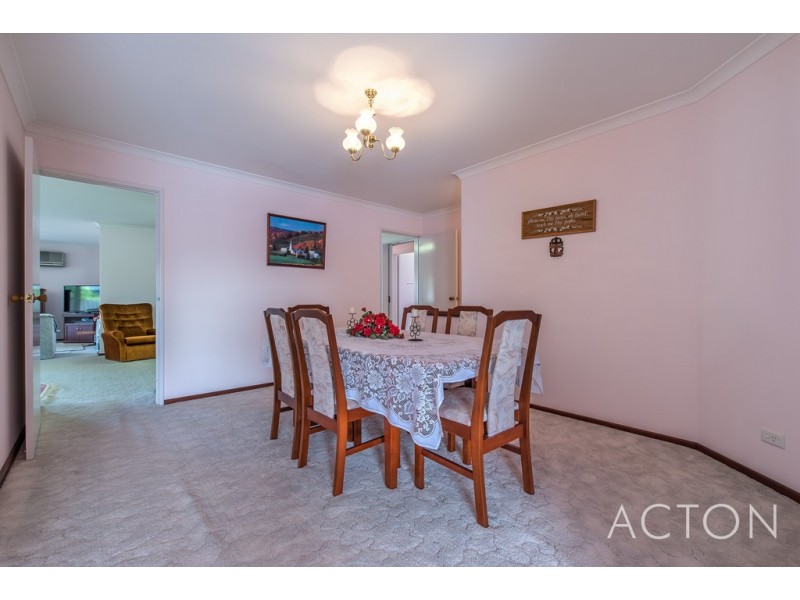 34 Wimbledon Drive, Kingsley WA 6026