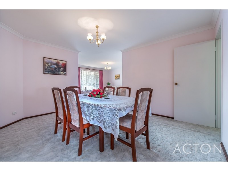 34 Wimbledon Drive, Kingsley WA 6026