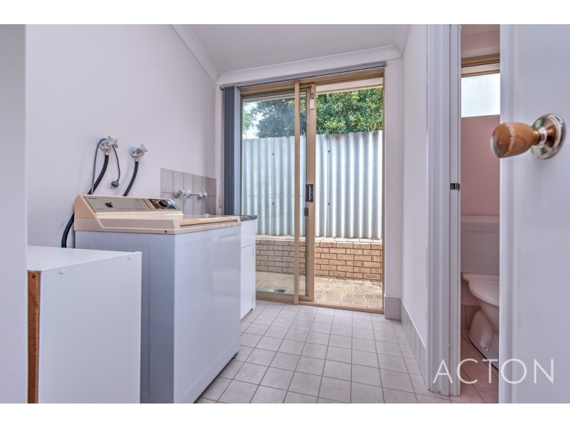 34 Wimbledon Drive, Kingsley WA 6026