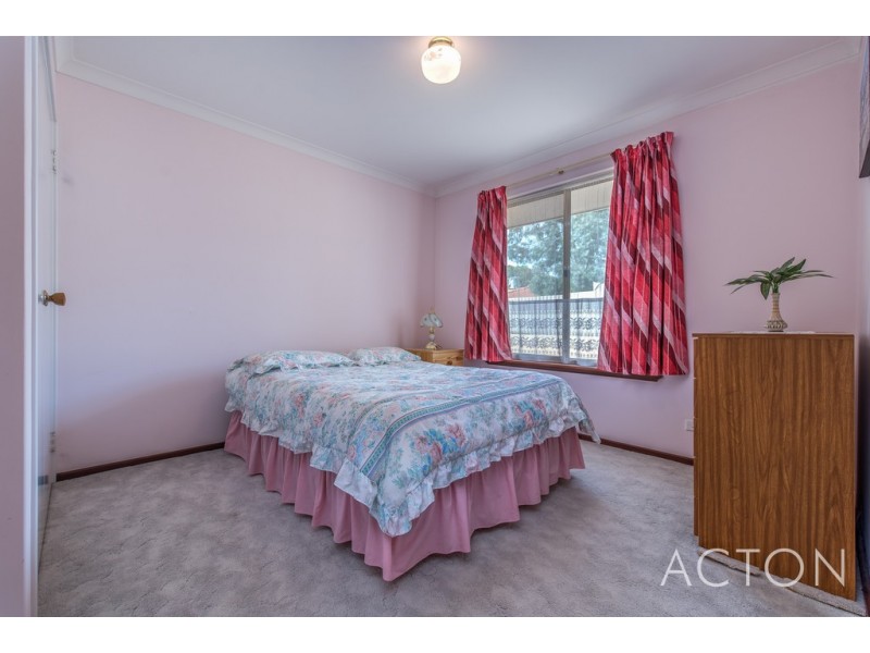 34 Wimbledon Drive, Kingsley WA 6026