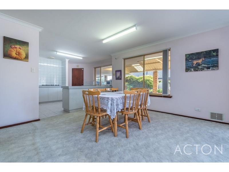 34 Wimbledon Drive, Kingsley WA 6026