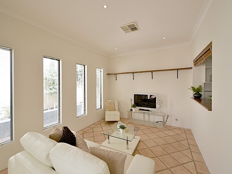125 Cobb Street, Wembley Downs WA 6019