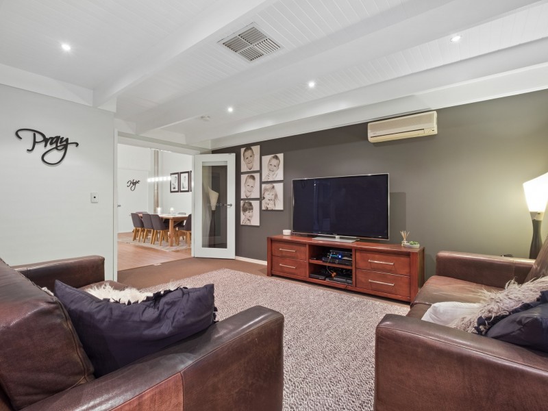 26 Chessell Drive, Duncraig WA 6023