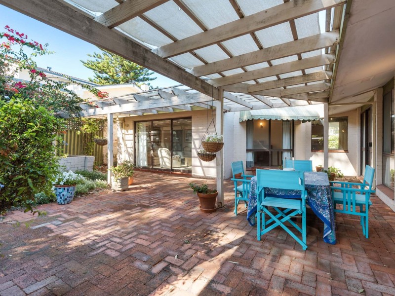 8 Belford Road, City Beach WA 6015