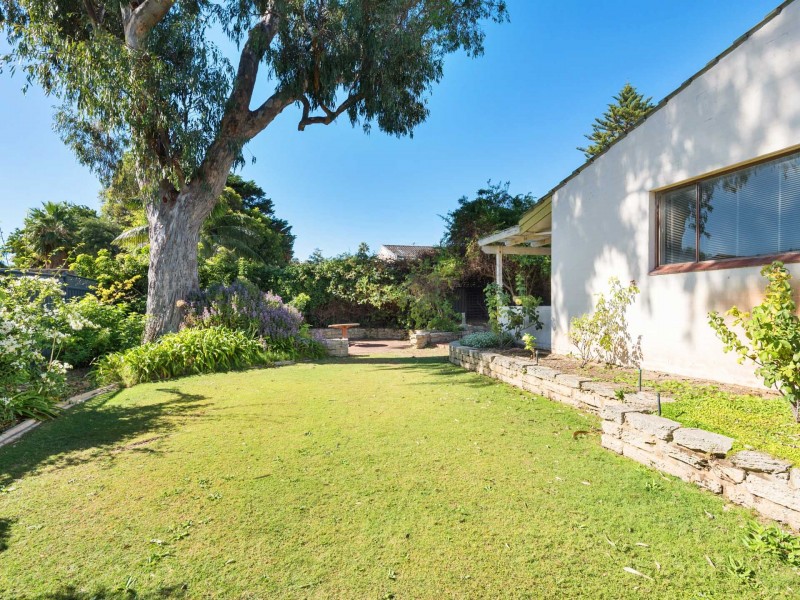 8 Belford Road, City Beach WA 6015