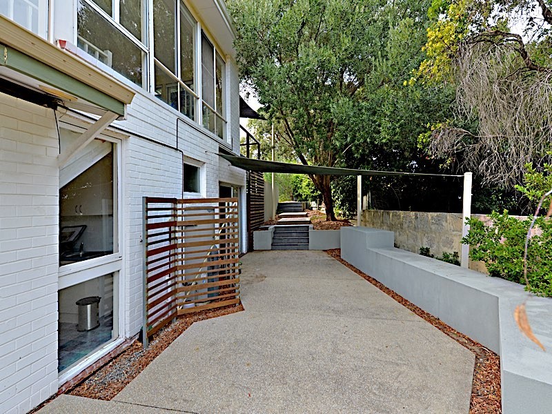 4 Dandaloo Road, City Beach WA 6015