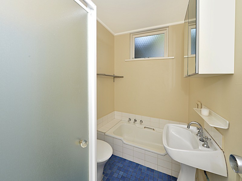 4 Dandaloo Road, City Beach WA 6015