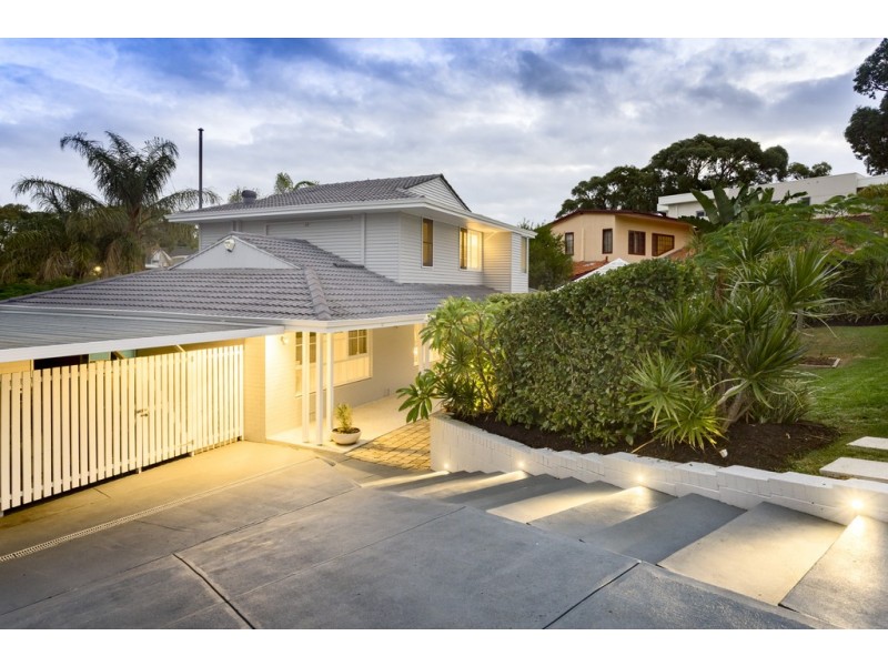 12 Jenkins Place, Wembley Downs WA 6019