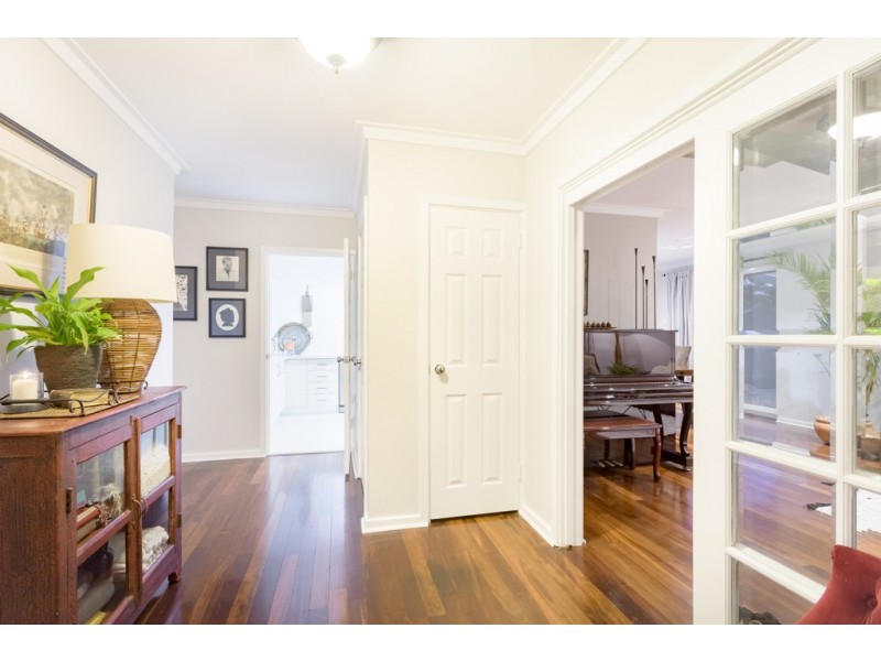 12 Jenkins Place, Wembley Downs WA 6019