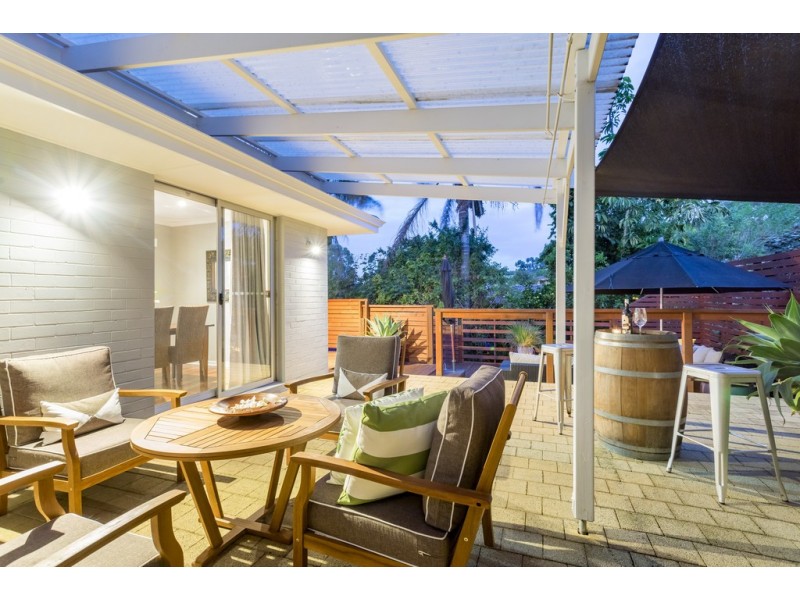 12 Jenkins Place, Wembley Downs WA 6019