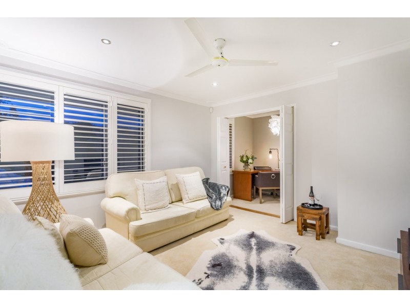 12 Jenkins Place, Wembley Downs WA 6019