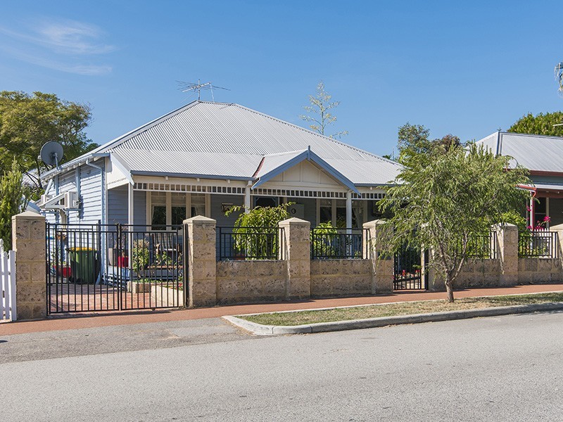 30 Silas Street, East Fremantle WA 6158