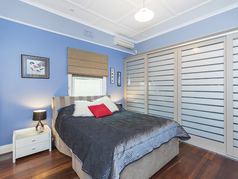 30 Silas Street, East Fremantle WA 6158