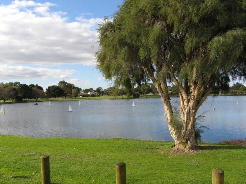 4 Talbot Way, Woodlands WA 6018