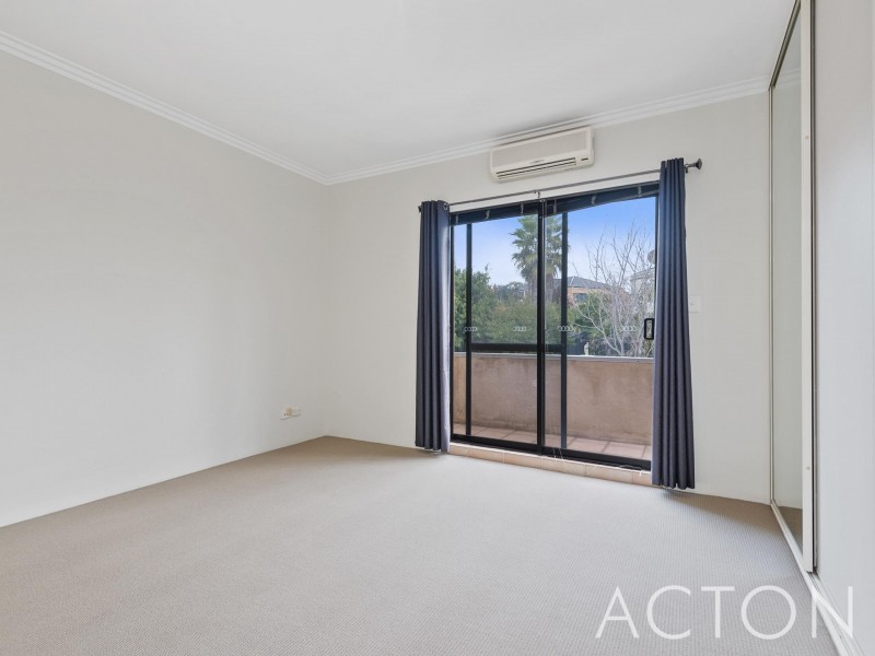 6 Stockdale Crescent, Wembley Downs WA 6019