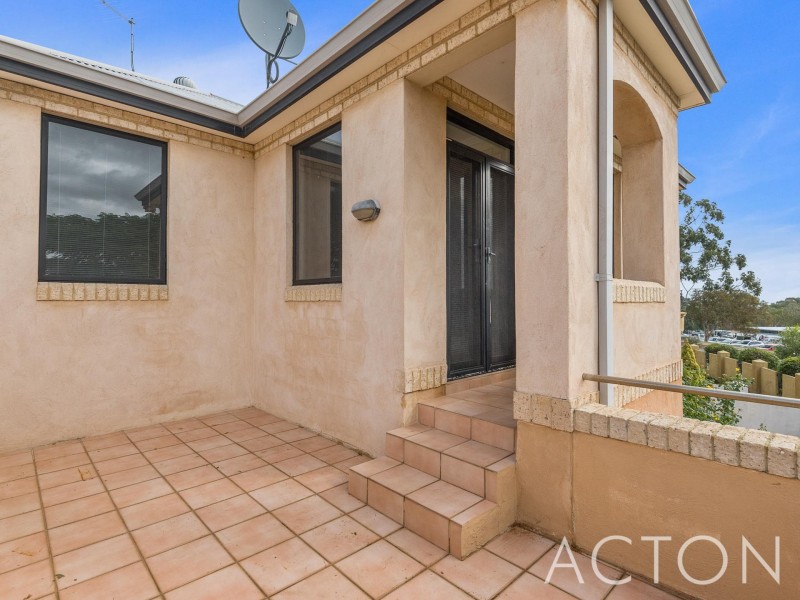 6 Stockdale Crescent, Wembley Downs WA 6019