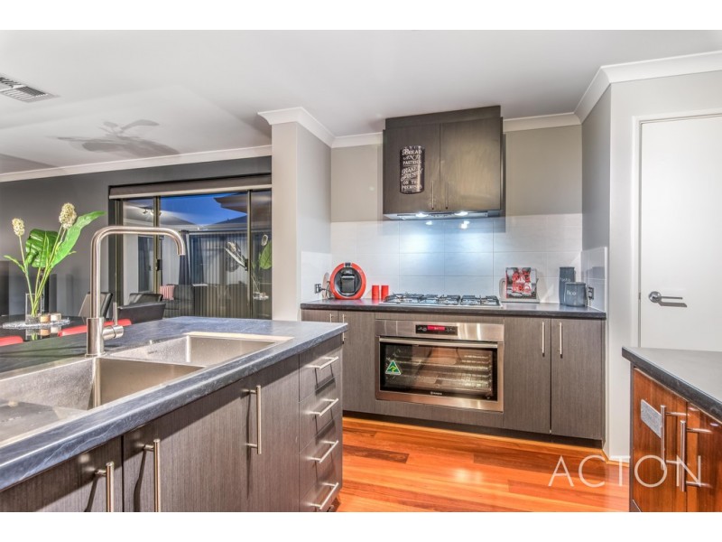 8 Crowned Way, Alkimos WA 6038