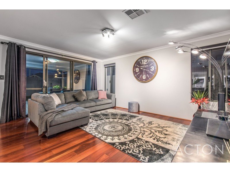 8 Crowned Way, Alkimos WA 6038