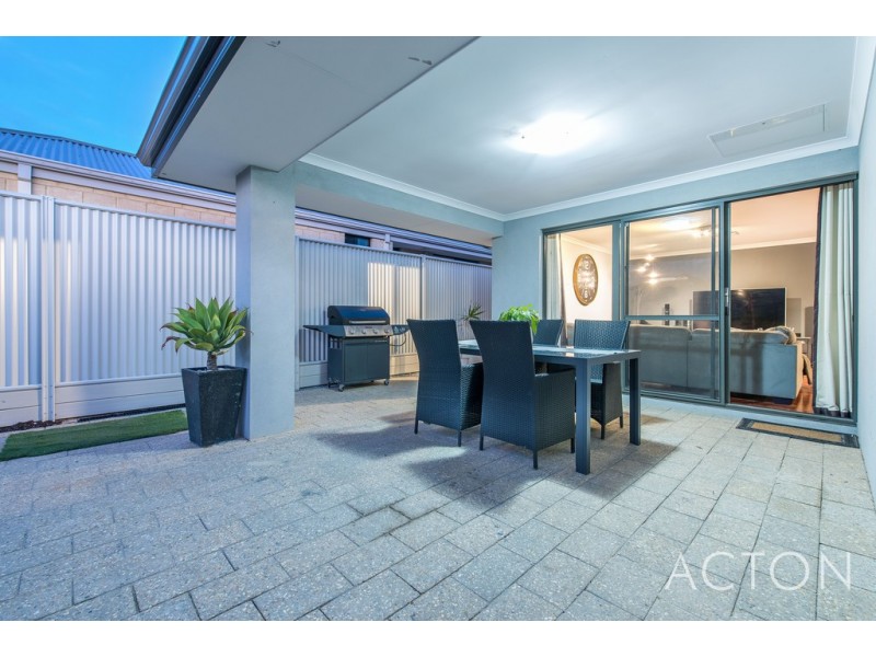 8 Crowned Way, Alkimos WA 6038