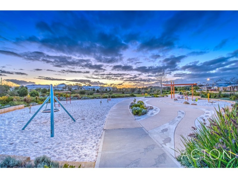 8 Crowned Way, Alkimos WA 6038