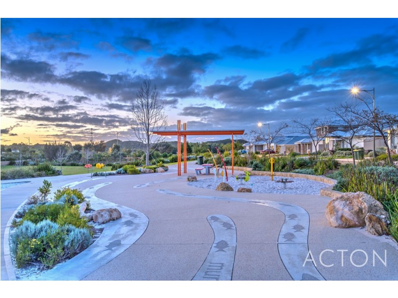 8 Crowned Way, Alkimos WA 6038