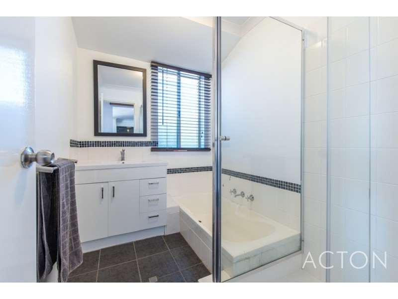 62 St Barnabas Boulevard, Quinns Rocks WA 6030