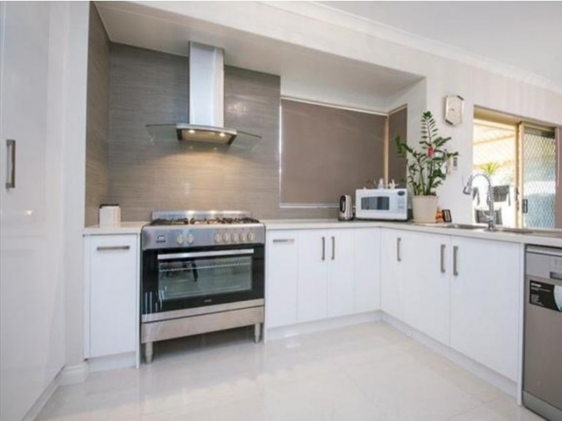 7 Rome Way, Dianella WA 6059