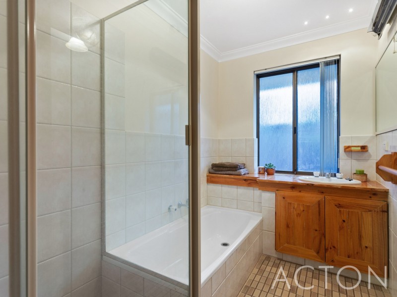 7 Nimrod Place, Hillarys WA 6025