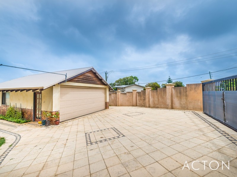44 Mindarie Drive, Quinns Rocks WA 6030