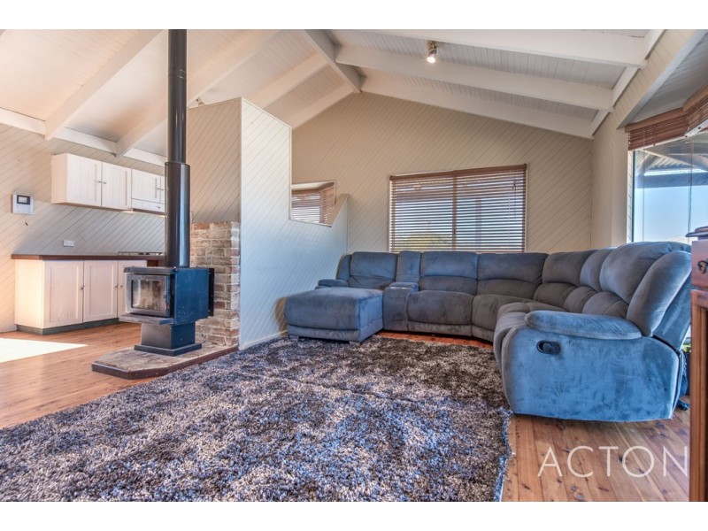 44 Mindarie Drive, Quinns Rocks WA 6030