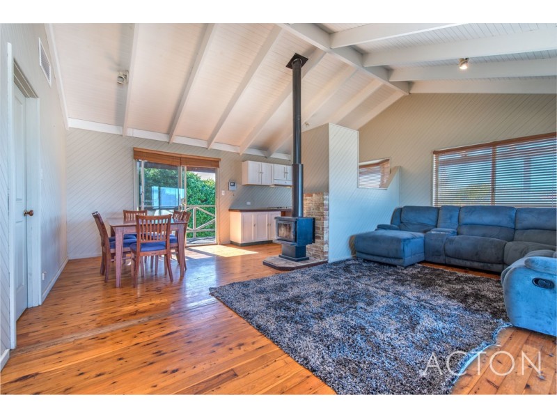 44 Mindarie Drive, Quinns Rocks WA 6030