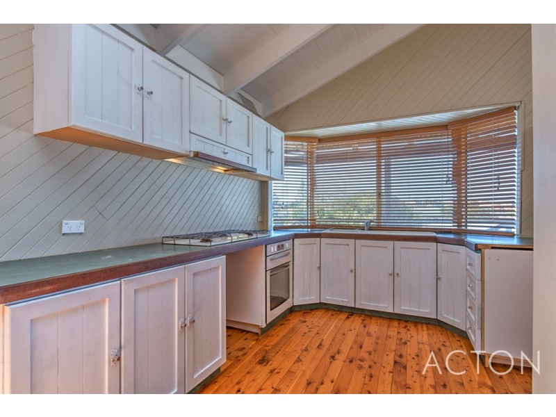 44 Mindarie Drive, Quinns Rocks WA 6030